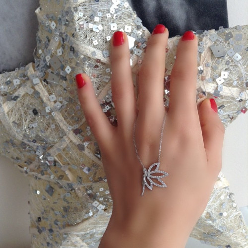 Glorria 925k Sterling Silver Angel Necklace Glorria 925k Sterling Silver Angel Necklace