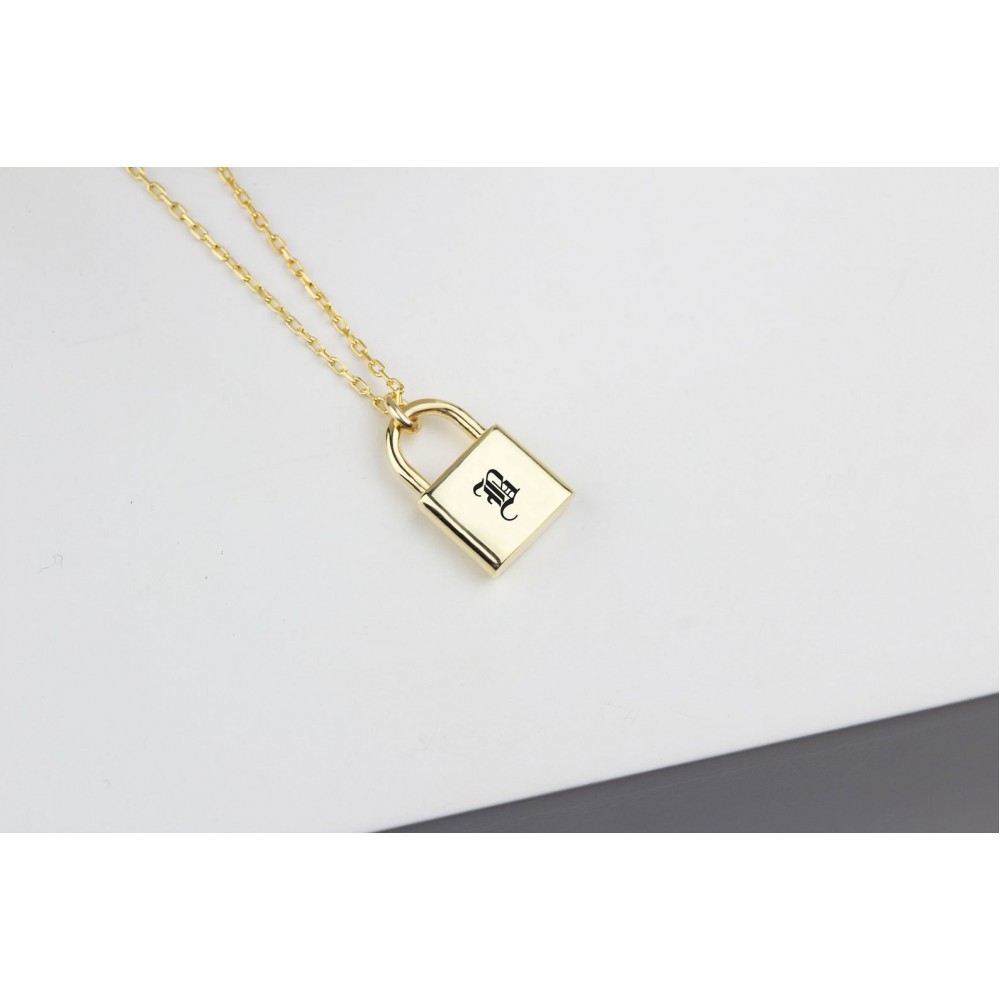 Glorria 925k Sterling Silver Personalized Lock Initial Necklace
