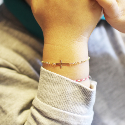 Glorria 14k Solid Gold Cross Child Bracelet Glorria 14k Solid Gold Cross Child Bracelet