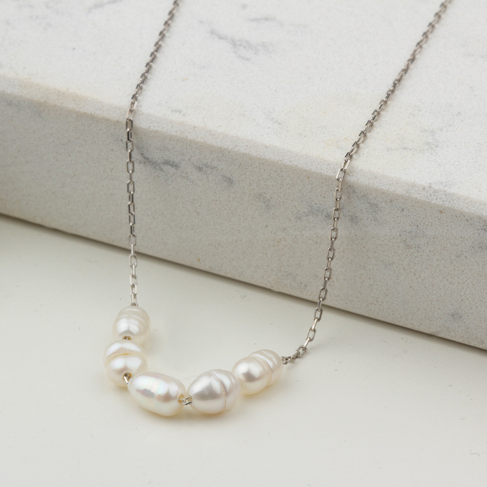 Glorria 925k Sterling Silver Pearl Necklace