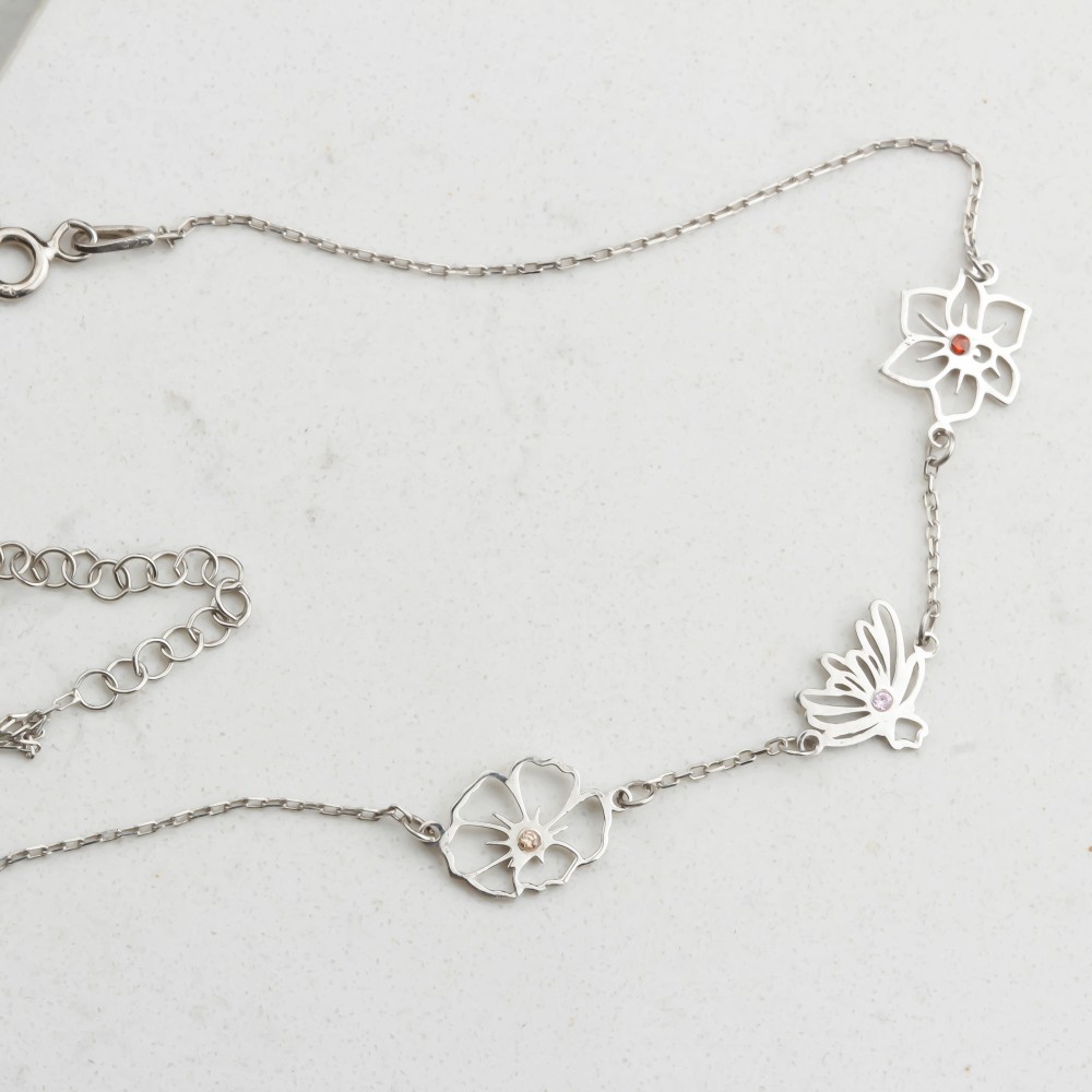 Glorria 925k Sterling Silver Personalized Birth Flower and Birthstone Bracelet Glorria 925k Sterling Silver Personalized Birth Flower and Birthstone Bracelet
