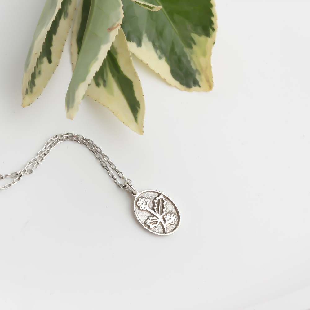 Glorria 925k Sterling Silver Personalized Birth Flower Necklace Glorria 925k Sterling Silver Personalized Birth Flower Necklace