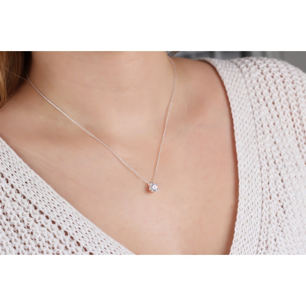 Glorria 925k Sterling Silver Solitaire Necklace