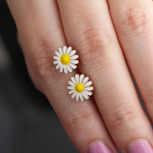 Glorria 925k Sterling Silver Daisy Earring Glorria 925k Sterling Silver Daisy Earring