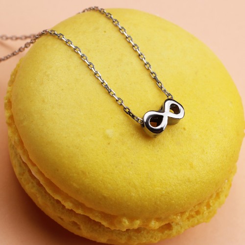 Glorria 925k Sterling Silver Infinity Necklace Glorria 925k Sterling Silver Infinity Necklace