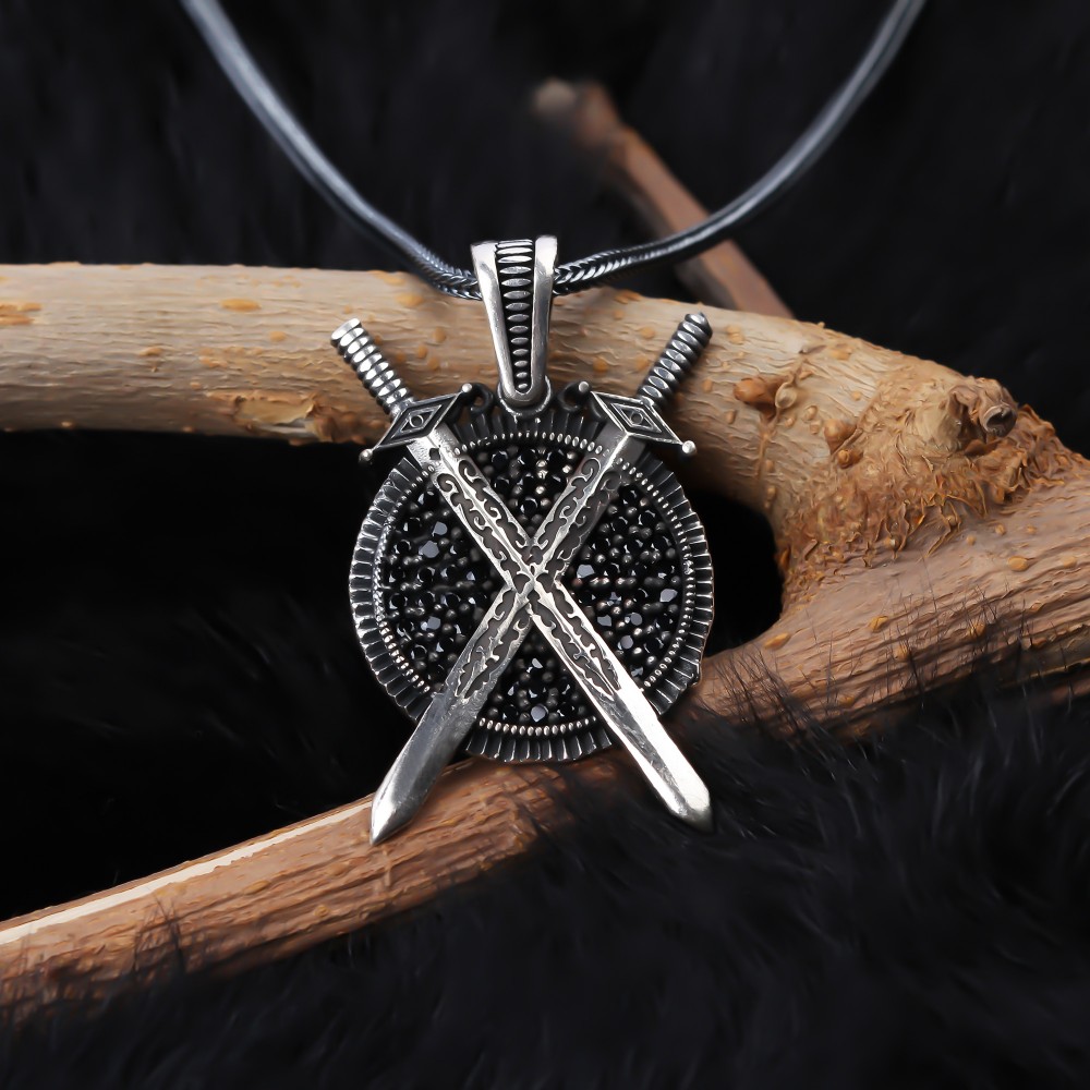 Glorria 925k Sterling Silver Men Double Sword Necklace Glorria 925k Sterling Silver Men Double Sword Necklace