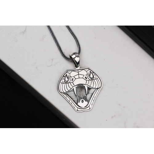 Glorria 925k Sterling Silver Men Snake Silver Necklace Glorria 925k Sterling Silver Men Snake Silver Necklace