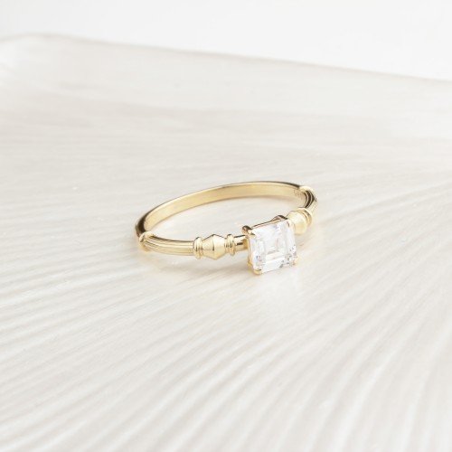 Glorria 14k Solid Gold Baguette Solitaire Ring