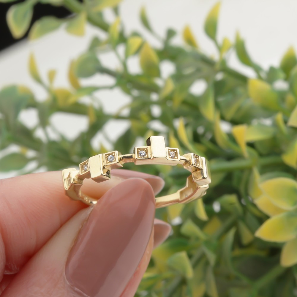 Glorria 14k Solid Gold Stone-Set Asymmetrical Ring