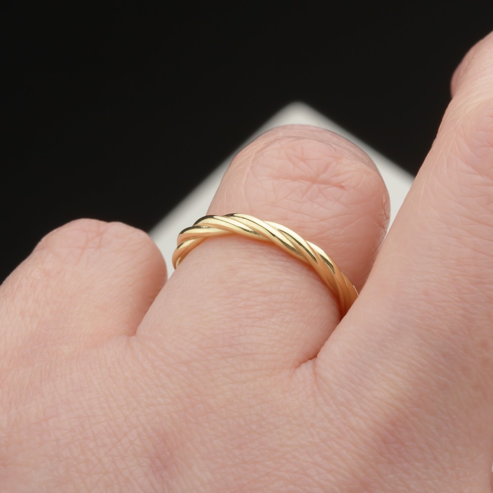 Glorria 14k Solid Gold Modern Twist Ring Glorria 14k Solid Gold Modern Twist Ring