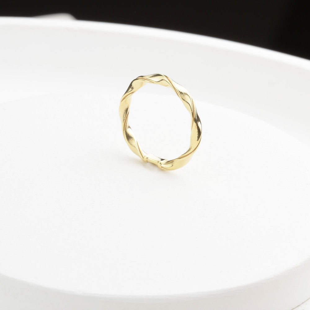 Glorria 14k Solid Gold Minimalist Wave Ring Glorria 14k Solid Gold Minimalist Wave Ring