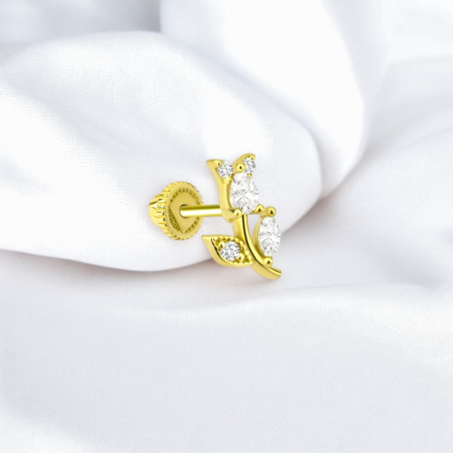 Glorria 14k Solid Gold Flower Helix Piercing Glorria 14k Solid Gold Flower Helix Piercing