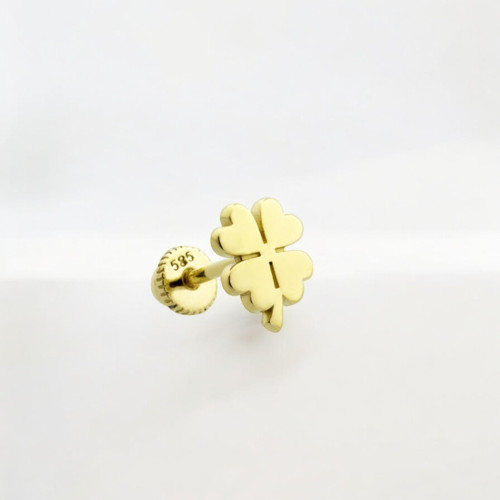 Glorria 14k Solid Gold Clover Helix Piercing Glorria 14k Solid Gold Clover Helix Piercing