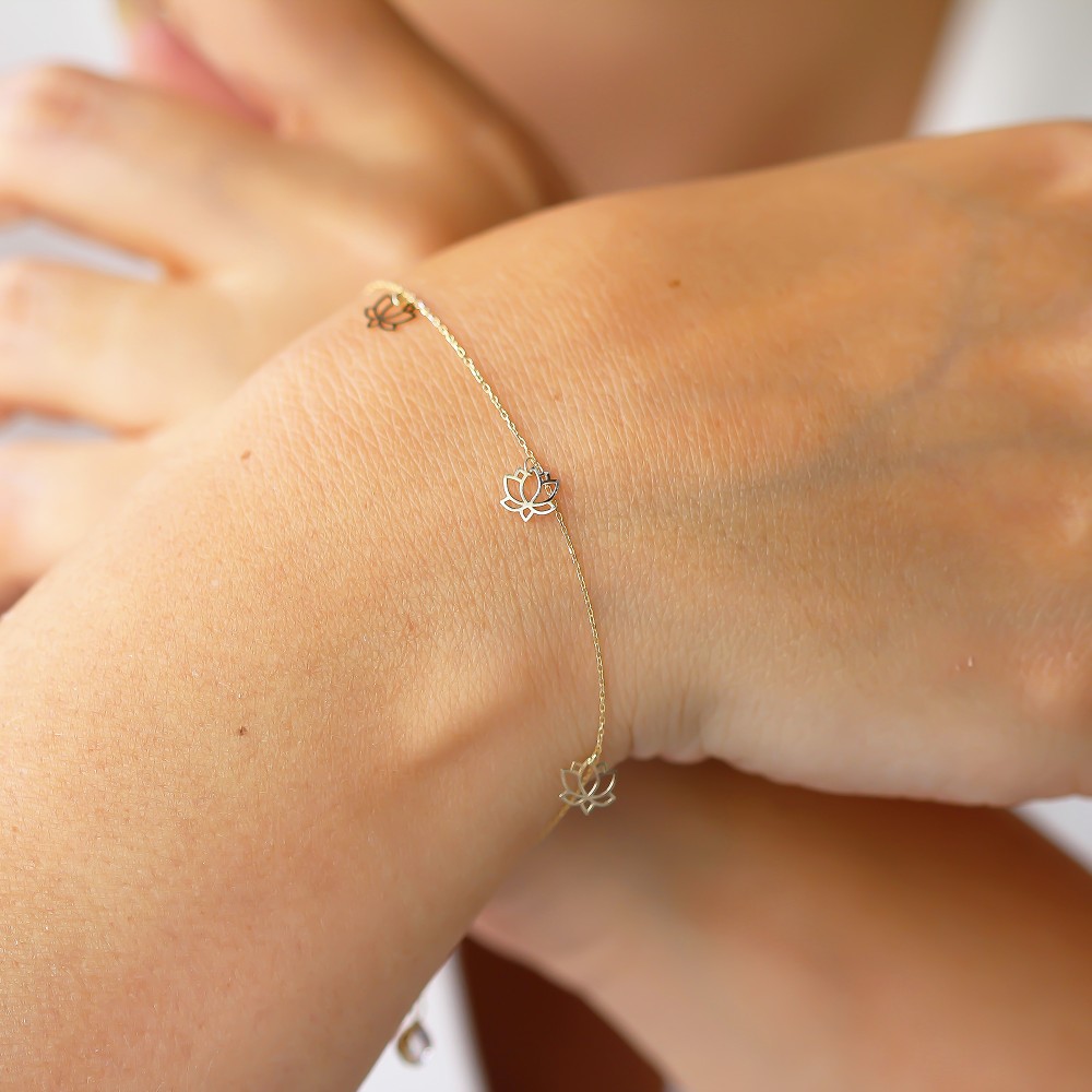 Glorria 14k Solid Gold Lotus Bracelet
