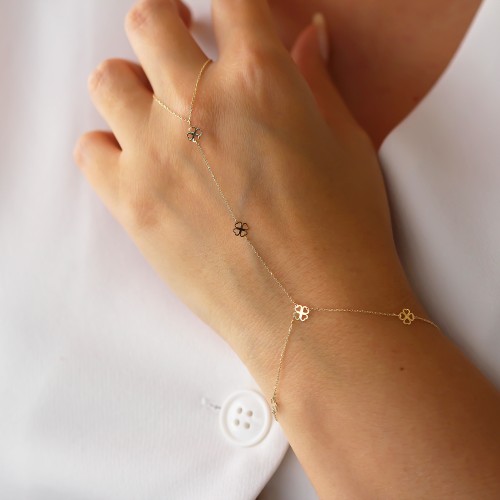 Glorria 14k Solid Gold Clover Hand Chain Glorria 14k Solid Gold Clover Hand Chain