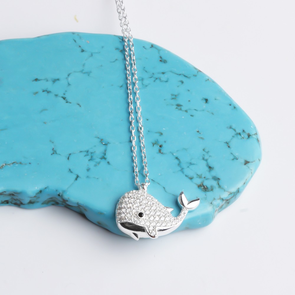 Glorria 925k Sterling Silver Whale Necklace