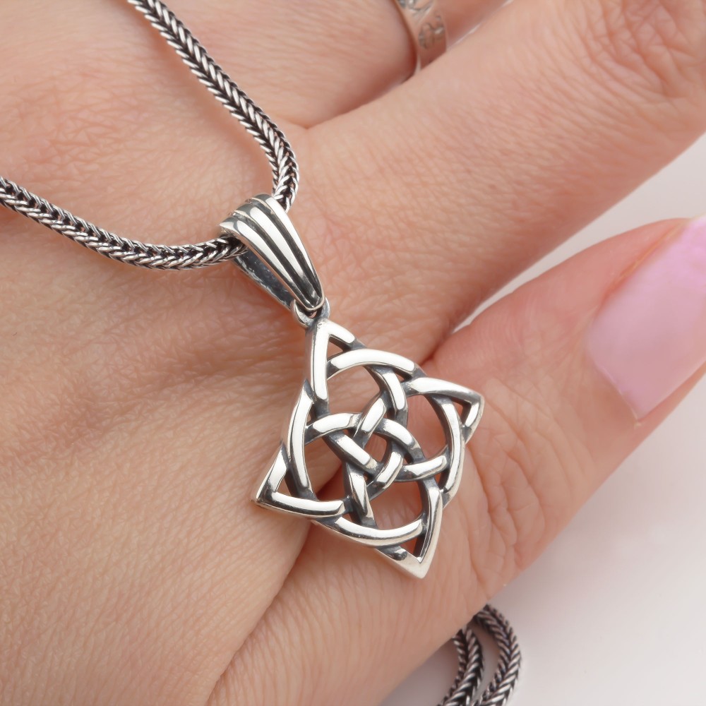Glorria Sterling Silver Medieval Knot Necklace Glorria Sterling Silver Medieval Knot Necklace