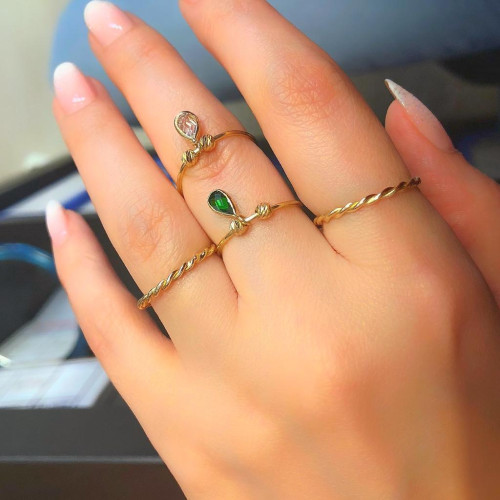 Glorria 14k Solid Gold Dorika Green Drop Ring Glorria 14k Solid Gold Dorika Green Drop Ring