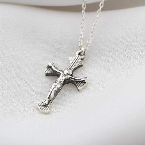 Glorria 925k Sterling Silver Cross Necklace