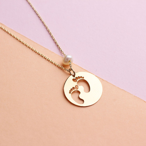 Glorria 14k Solid Gold Pearl Footprint Necklace Glorria 14k Solid Gold Pearl Footprint Necklace
