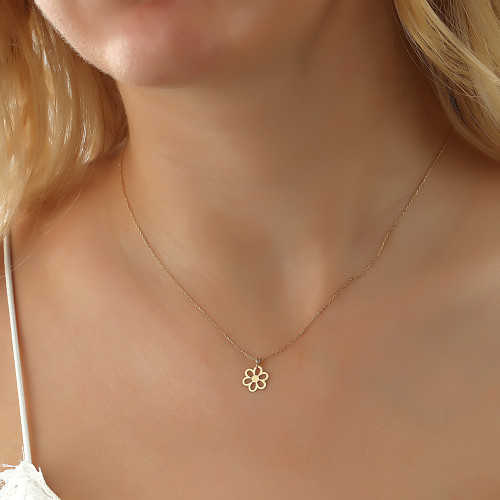 Glorria 14k Solid Gold Daisy Necklace Glorria 14k Solid Gold Daisy Necklace
