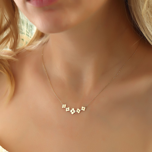 Glorria 14k Solid Gold Flower Necklace Glorria 14k Solid Gold Flower Necklace