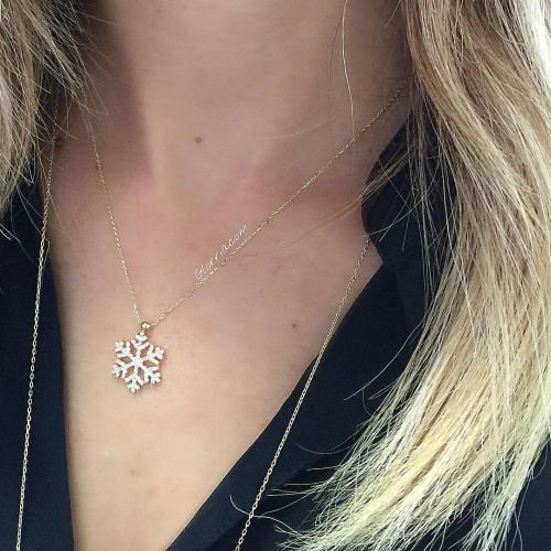 Glorria 14k Solid Gold Snowflake Necklace Glorria 14k Solid Gold Snowflake Necklace